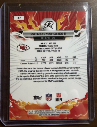 2025 Topps Resurgence Patrick Mahomes ll Magenta Surge /299 Refractor - Chiefs